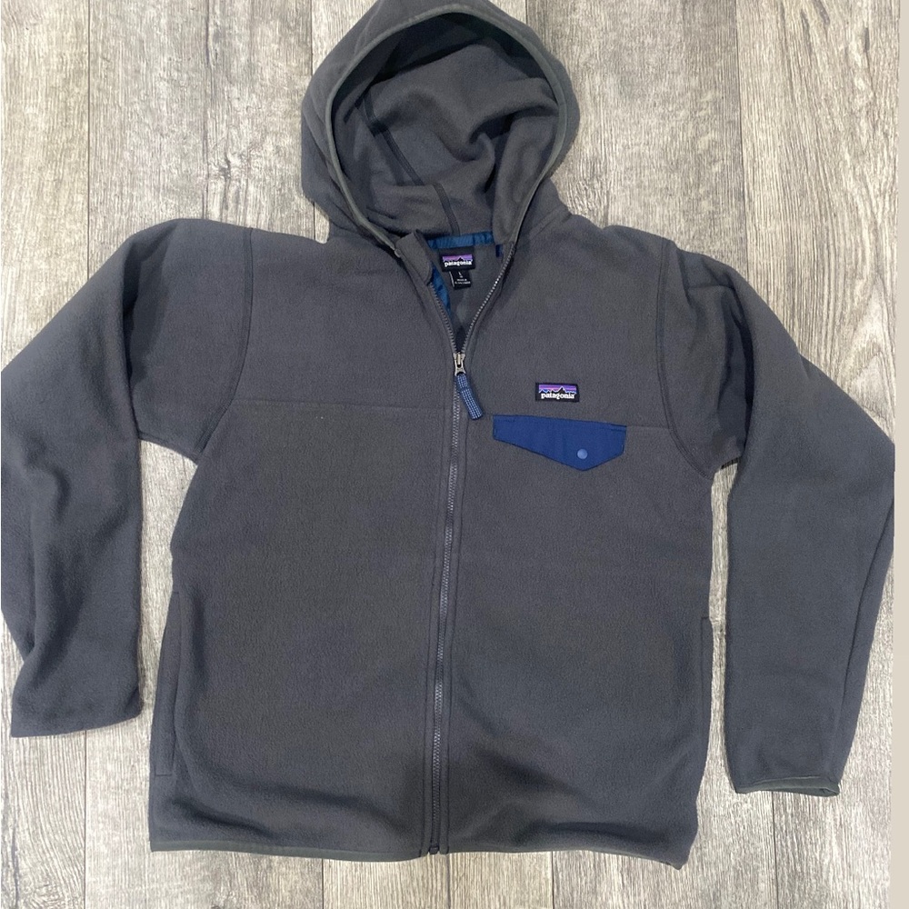 Patagonia Gray and Blue Fleece Jacket with Stand-Up Collar